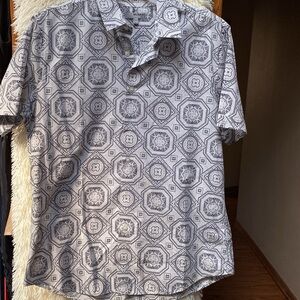 Murano Men’s Slim Fit Short Sleeve 100% Cotton Shirt. Size L